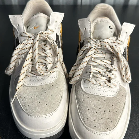 Nike Women's Beige and Orange Sneakers - Picture 8 of 10